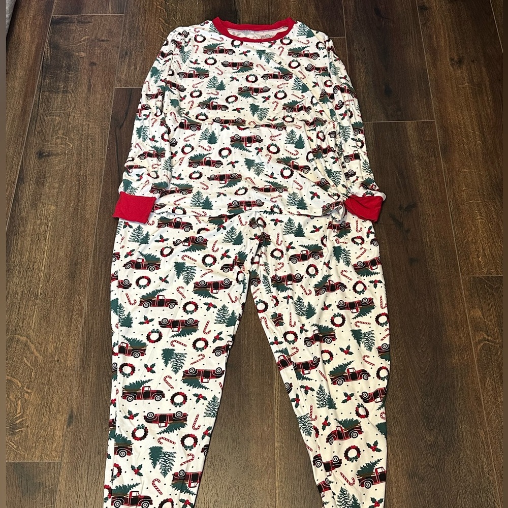 Jolly Jammies Men’s Classic Christmas Printed Pajamas Size XL.